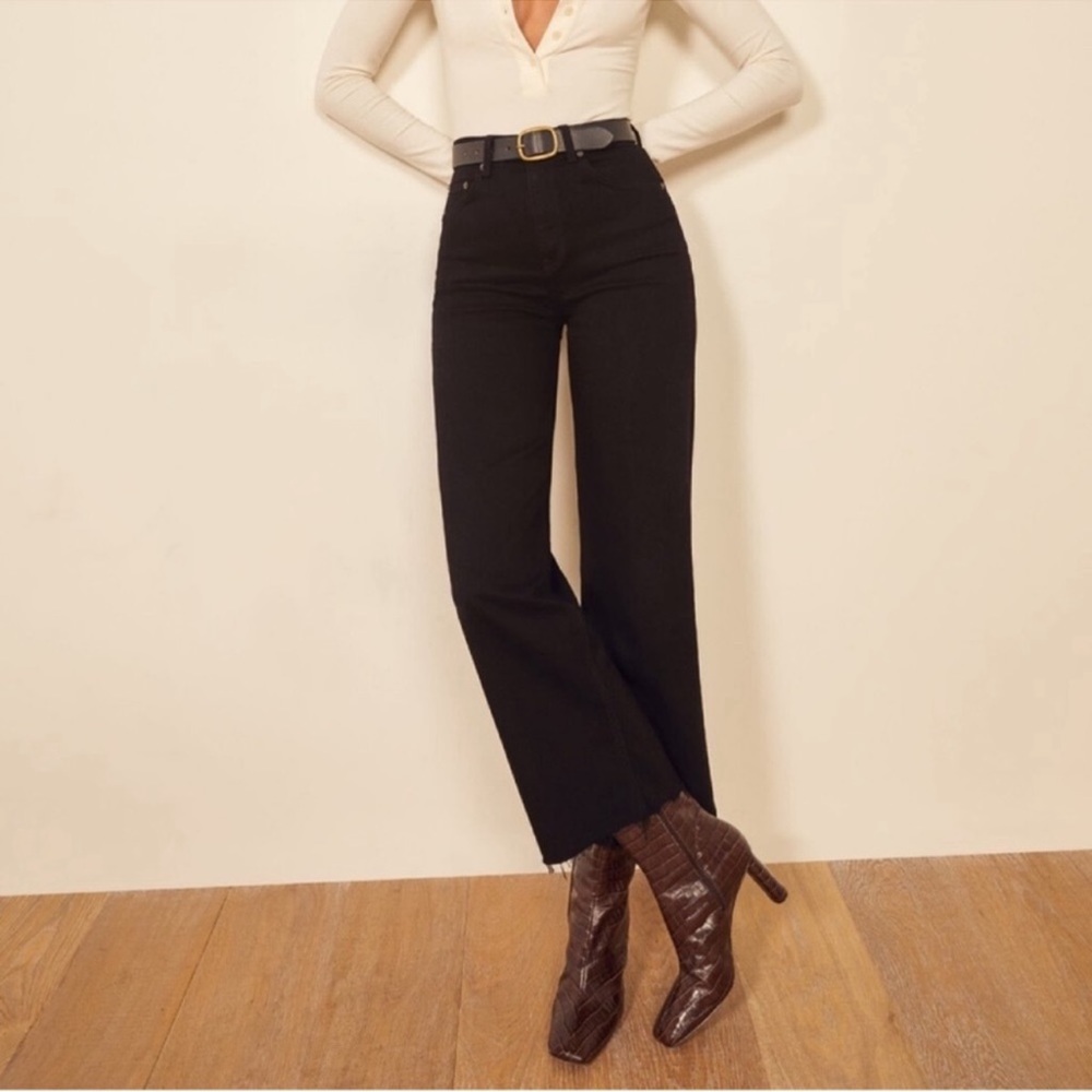 Reformation Stretch Flood Jean
Size 27